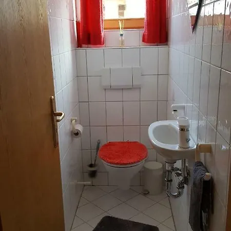 Апартаменты Schone Ferienwohnung Untergriesbach